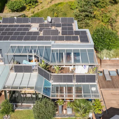 Großzügiges Traumhaus in Ruhelage: Pool, Poolhaus, Weinkeller, Weingarten, Weinlaube, Wintergarten, Out-Door-Küche & Wellness inklusive - LKH Nähe ***** - Bild 2