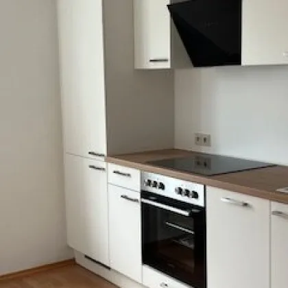 Sanierte lichtdurchflutete Wohnung im Zweifamilienhaus in Graz St. Peter- 70m² ERSTBEZUG, 3 Zimmer: davon Essen/Kochen und Wohnzimmer, Schlafzimmer - Bild 2