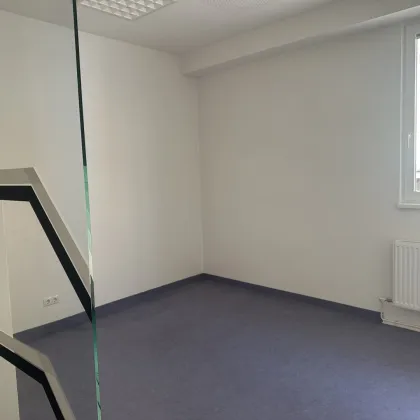 Tolle Gewerbefläche/  Bildungszentrum oder Ordination, extrem frequente Lage- Im Herzen der Altstadt- Busbahnhof vor dem Haus - Bild 3