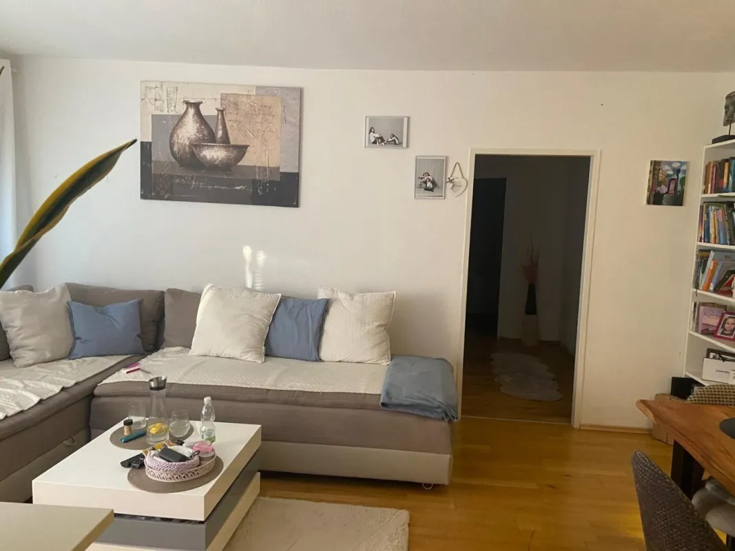 3 Zimmer Eigentumswohnung mit Balkon, 70m2 - bis 2/2028 vermietet. - Bild 1
