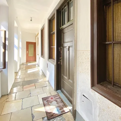 BAUBEWILLIGTER DG-Ausbau + komplettes 2. Obergeschoss I auch Erwerb des gesamten Zinshauses möglich I U4 + U6 I Nähe Schönbrunn - Bild 2