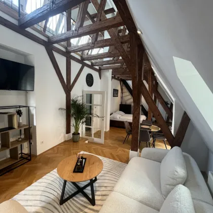 Altstadt-Highlight: 85 m² Dachgeschosswohnung mit Galerie & Charme - Bild 2