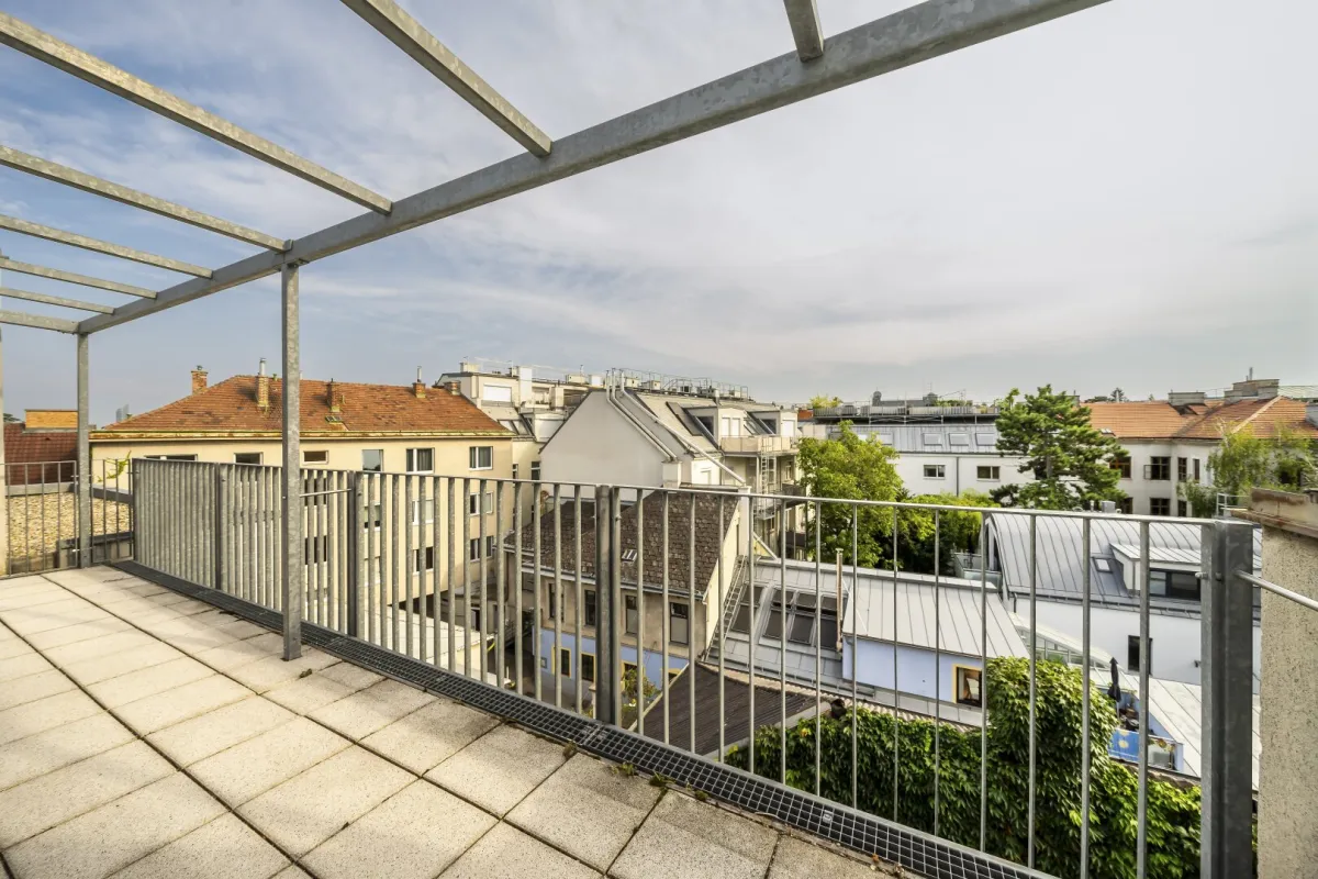 SAARPARK - AUSBLICK** Dachgeschosswohnung mit Innenhofterrasse ** - Bild 1
