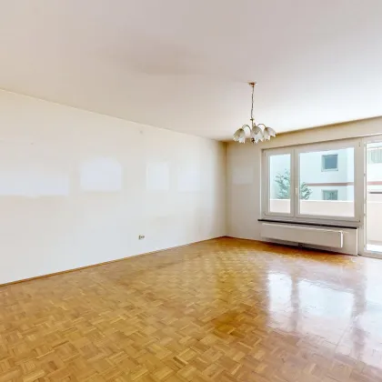 Geräumige 4-Zimmer-Wohnung mit Loggia mit viel Potential, Nähe Kennedybrücke! - Bild 3