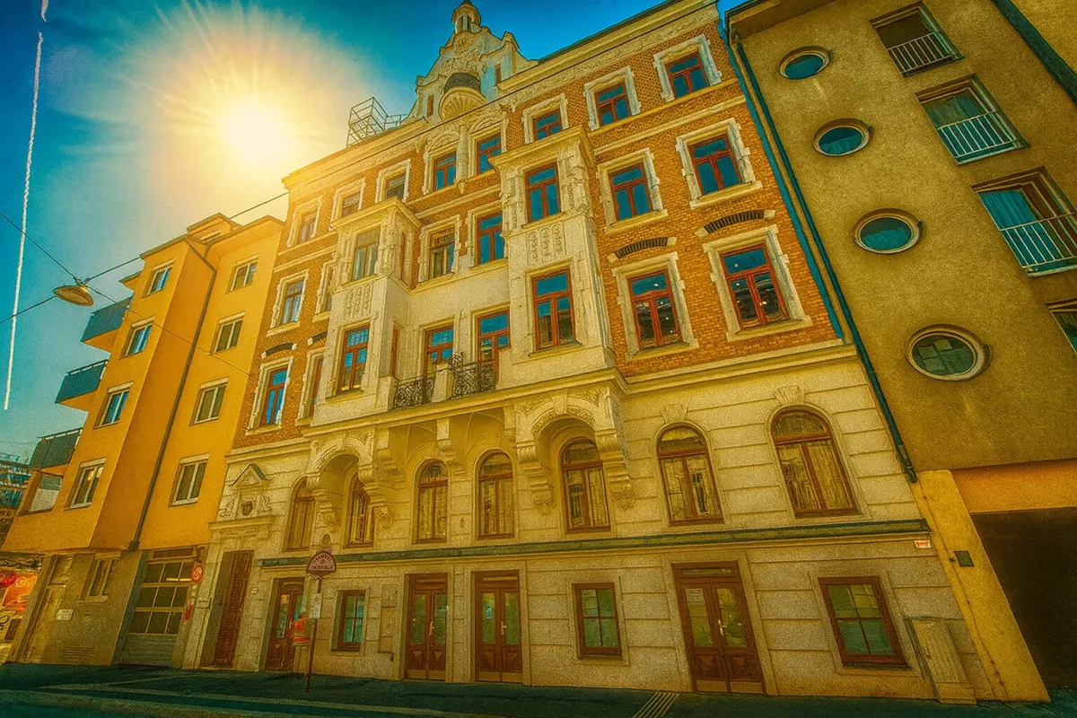 Perfekt für Wohngemeinschaften: Stil-Altbauwohnung mit Balkon in Schönbrunn-Nähe - Bild 1