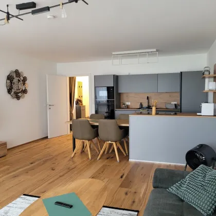 Klosterneuburg-neu errichtetes Reihenhaus mit Terrasse, Balkon und großem Garten - Bild 2