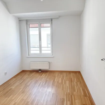 Sonnige 52m² DG-Wohnung mit Einbauküche Nahe U6 - 1170 Wien - Bild 3