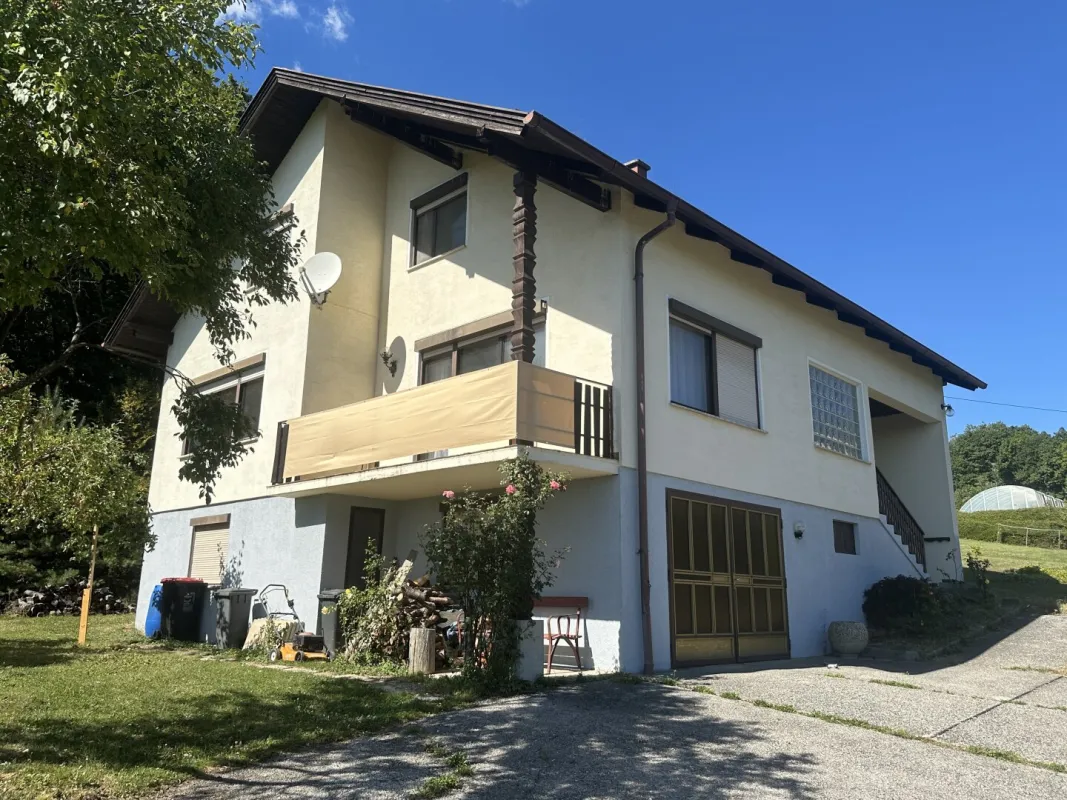Wohnhaus mit Garage auf traumhaftem Grundstück am Waldrand mit herrlichem Ausblick zu verkaufen - Bild 1