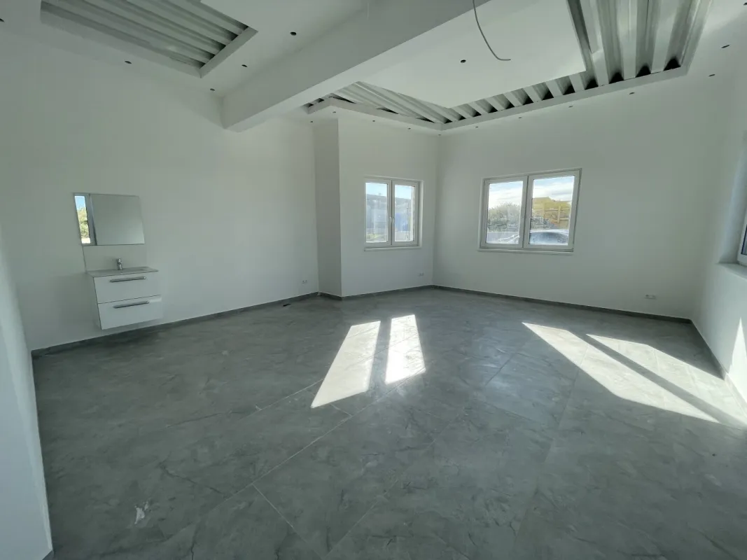 Verkaufsbüro, Friseur, Kosmetik, Nageldesign, Beratungsbüro oder ähnliche Nutzung ca. 36m² - Bild 1