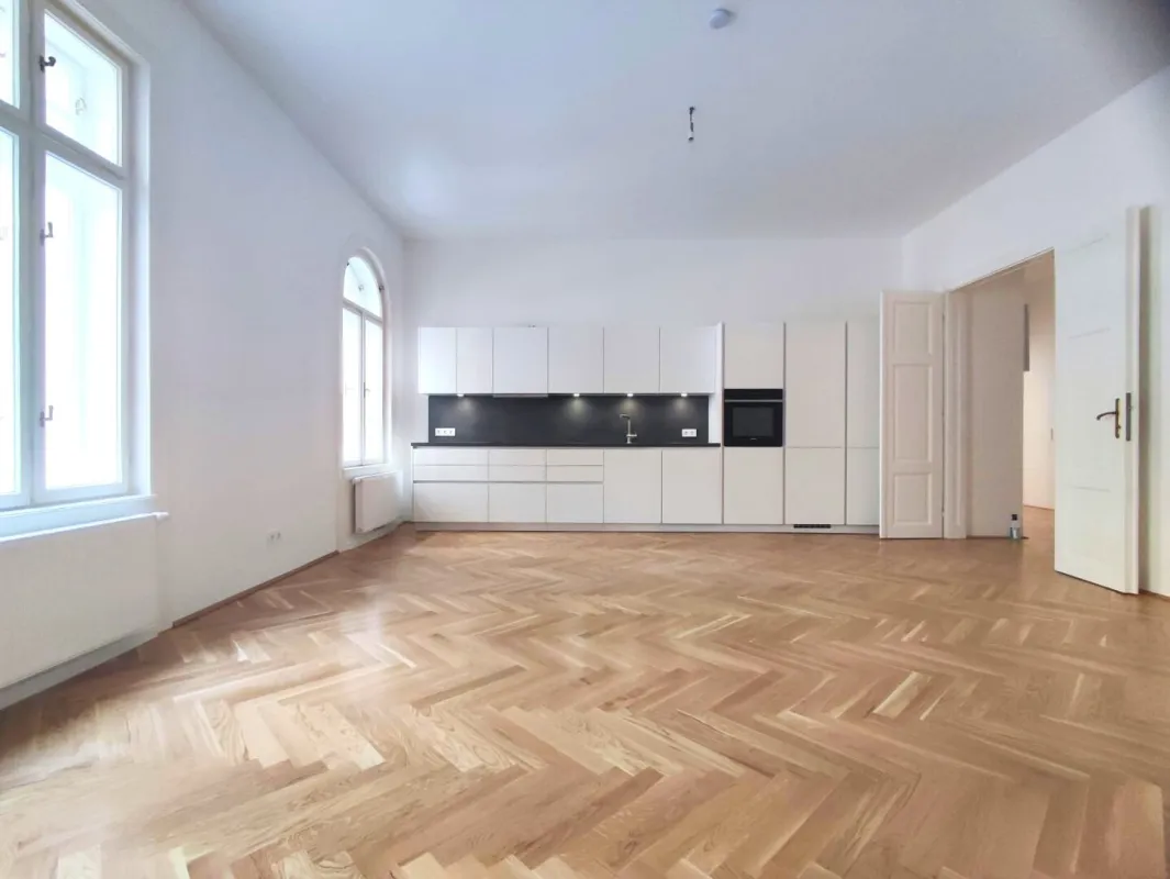 ERSTBEZUG NACH SANIERUNG - Stilvolles Wohnung direkt bei der U1 - Bild 1