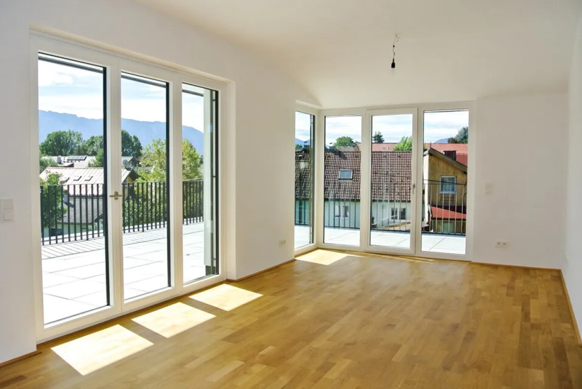 3-Zimmer-Wohnung mit großzügiger Terrasse in ruhiger Lage - Bild 1