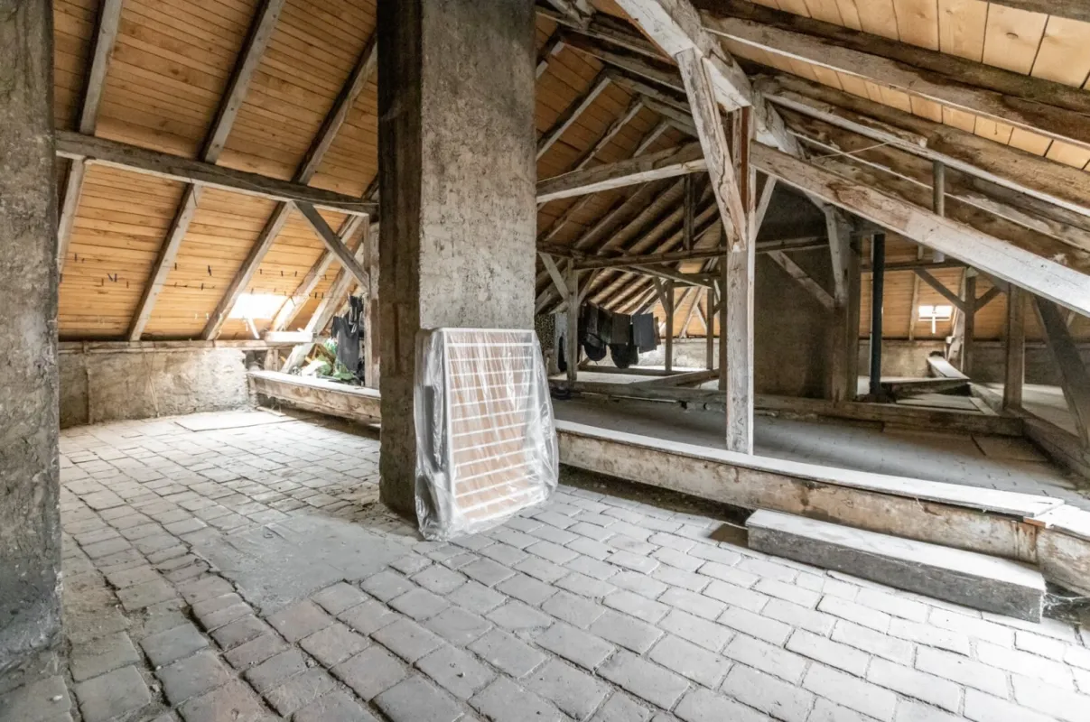 Entwicklungsprojekt - Rohdachboden mit 498 m2 erzielbarer Nutzfläche - Bild 1