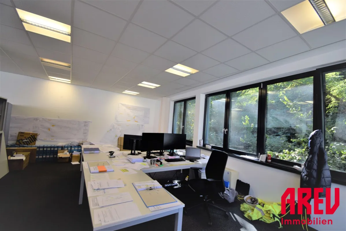 ATTRAKTIVES BÜRO IN LINZ INKL. 5 PARKPLÄTZEN! - Bild 1