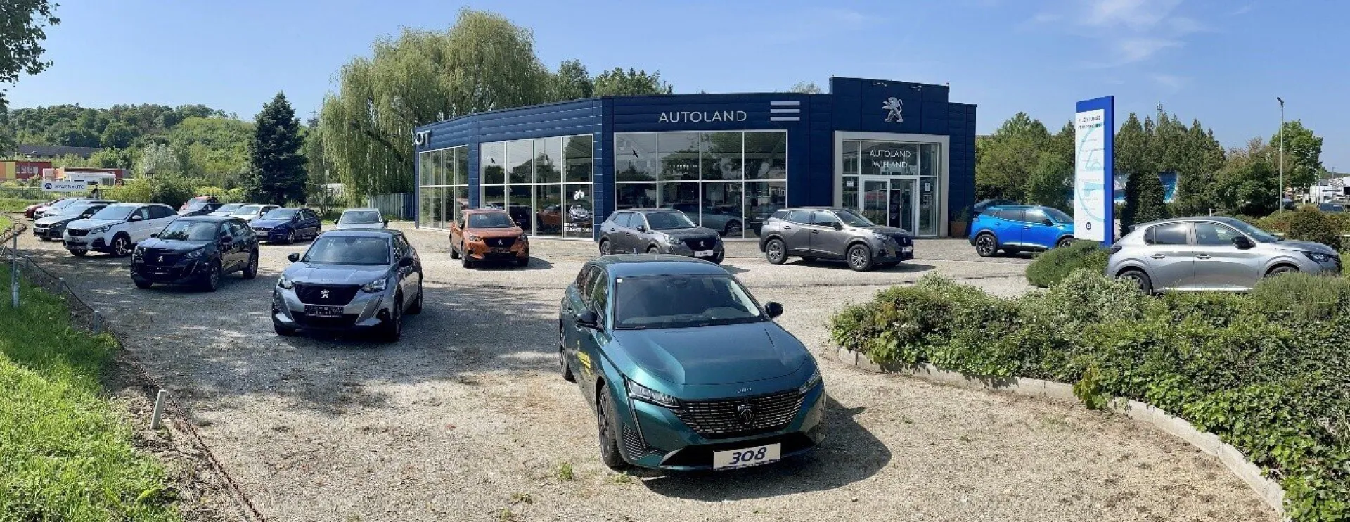 Vielseitig nutzbares Autohaus im Weinviertel mit perfekter Verkehrsanbindung zu mieten! - Bild 1