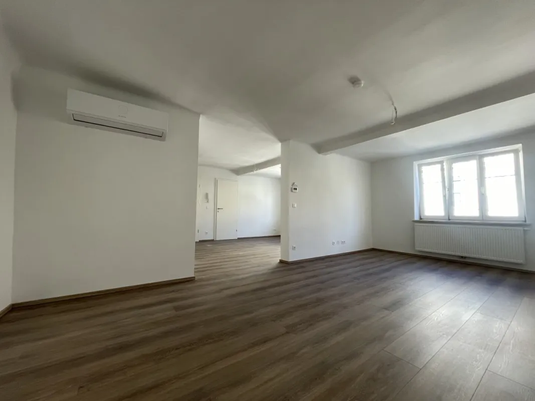 Traumhafte 2 Zimmer Dachgeschoßwohnung - Erstbezug nach Komplettsanierung - Bild 1