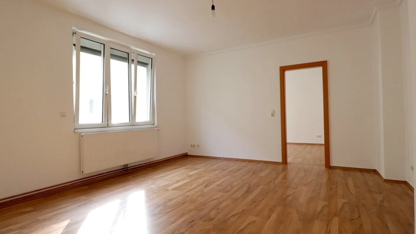 Sonnige 3-Zimmer-Wohnung mit Süd-Balkon im Nibelungenviertel - Bild 1