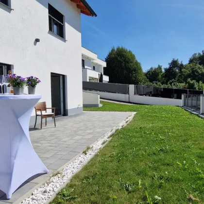 Am Lagerfeuer und lange Abende bei Kerzenschein im Garten mit Freunden! 141m2 Nutzfläche + Doppelgarage - Bild 2