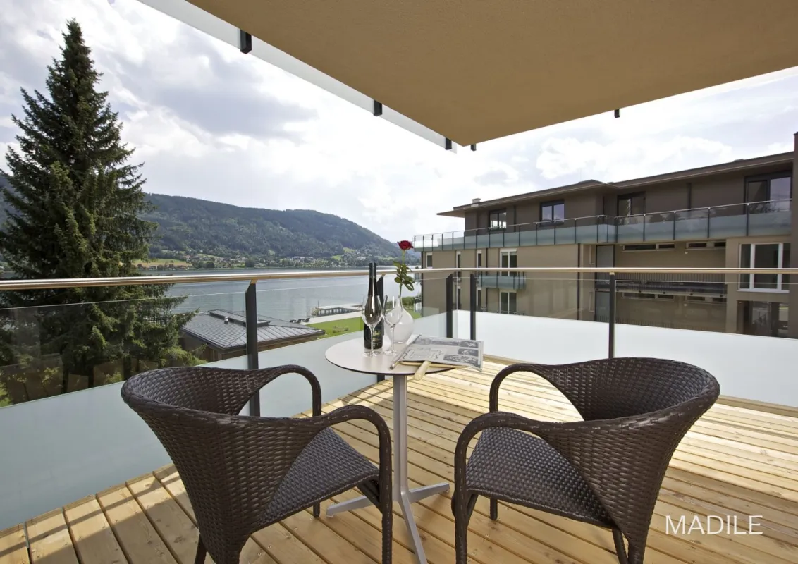 Apartment am Ossiacher See mit direktem Seezugang und Traumaussicht (Buy to let - mit Eigennutzung) - Bild 1