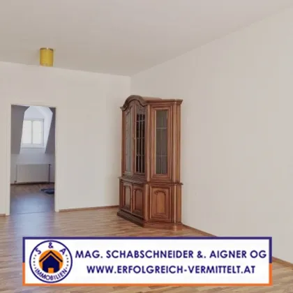 Große Dachgeschosswohnung mit Premium Whirlpool am Hauptplatz zu mieten! - Bild 3