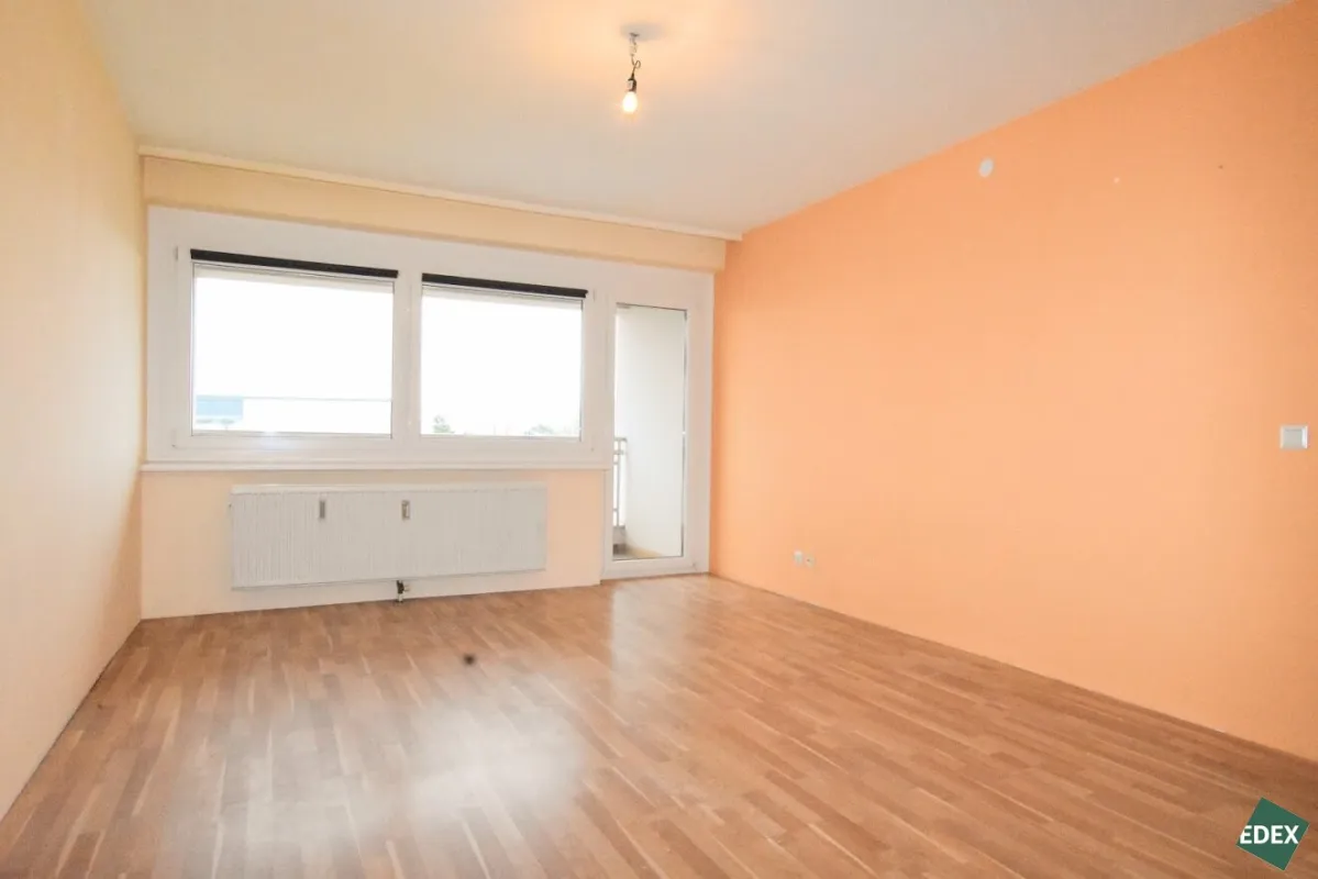 Freundliche 2,5-Zimmer Wohnung mit Loggia Nähe Stadtbad - Bild 1