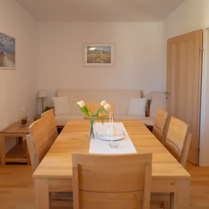 Helles Dachgeschoss am Wienerwald nahe Hütteldorf – Einzelwohnung oder gesamtes Stockwerk - Bild 3