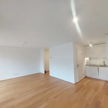 Gemütliche 2-Zimmer-Wohnung mit Loggia nahe AKH! - Bild 3