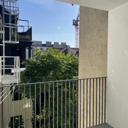 ERSTBEZUG! Tolle 4 Zimmer-Dachgeschoßwohnung in hervorragender Lage! - Bild 3