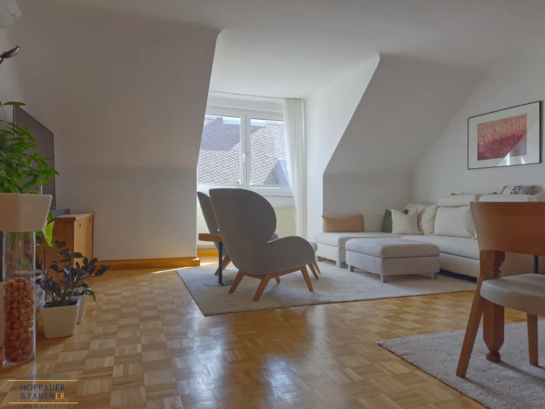 Dachgeschoßwohnung mit großzügiger Westterrasse in gefragter Lage nahe U4/U6-Station „Längenfeldgasse“ - Bild 1