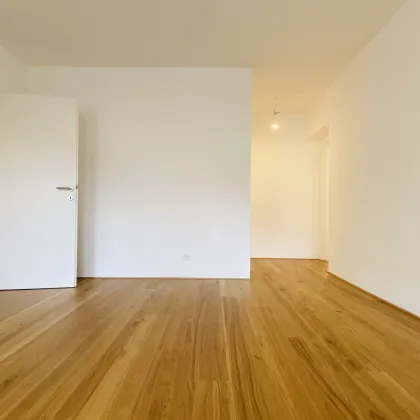 Sie wollen nicht alleine wohnen? Perfekte WG-Wohnung mit Balkon Erstbezug nach Sanierung - Bild 3