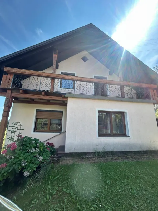 Zweifamilienhaus in Griffen mit Panoramablick - Bild 1