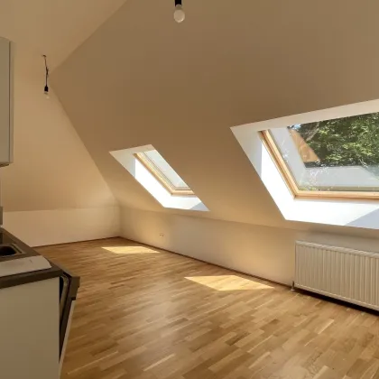 Sonnige, helle 2 Zimmer Wohnung, Nahe Zentrum und Bahnhof- in nur 16 min. mit der S-Bahn zur U6 Meidling - Bild 2