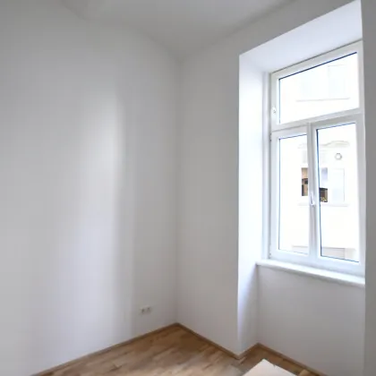 Erstbezug nach Sanierung: 1,5-Zimmer-Büro mit perfekter Anbindung - Bild 2