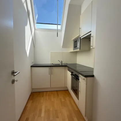 Attraktive 3-Zimmer-Dachgeschosswohnung mit Balkon in Ruhelage in 1190 Wien! - Bild 2