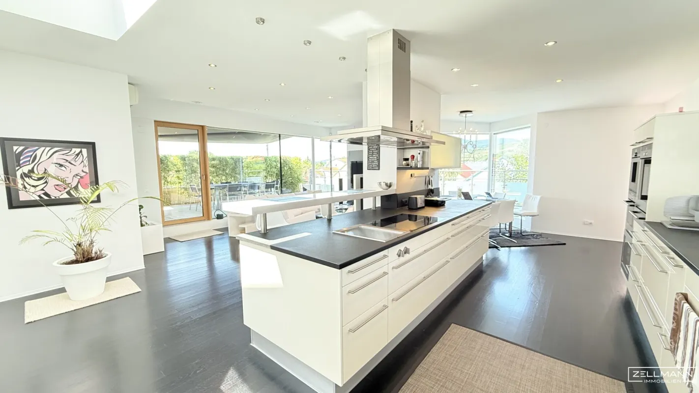 Fernblick trifft Luxus – Ihr neues Zuhause mit Charakter und Charme | ZELLMANN IMMOBILIEN - Bild 1