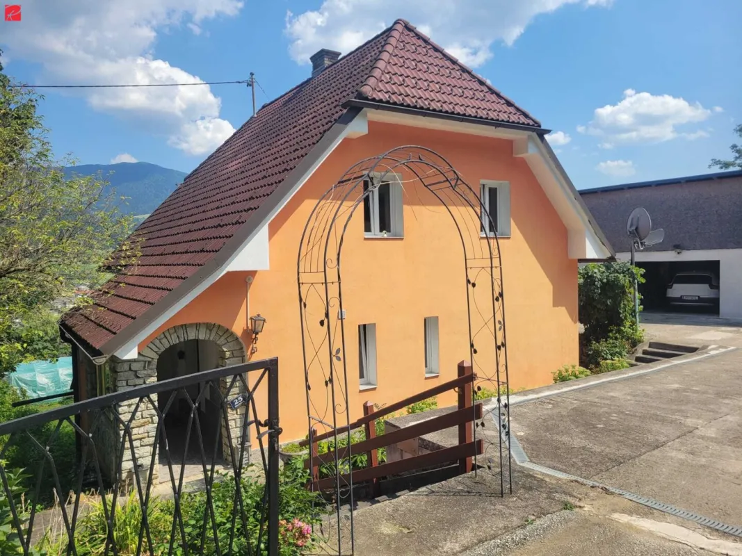Geräumiges Wohnerlebnis mit herrlichem Ausblick - Bild 1