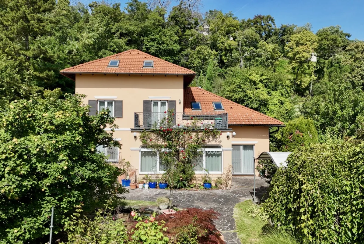 Mediterrane Toskana-Villa mit Nebengebäude und paradiesischem Garten in Bestlage von Eisenstadt - Bild 1