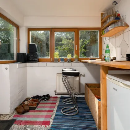 Bunte Villa mit Scheune und Gartenparadies - Bild 3