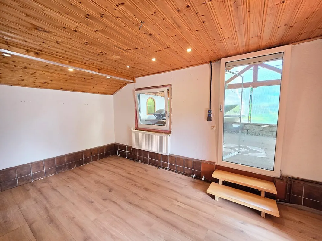 *** HAUS MIT POOL UND WINTERGARTEN - IDEAL FÜR NATUR- UND TIERFREUNDE *** - Bild 1