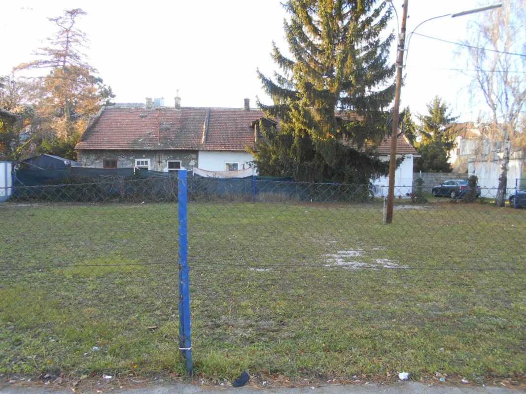GROSSES BAUGRUNDSTÜCK FÜR IHRE WOHN - GEWERBE IMMOBILIE (ca.1.685m²) - Bild 1