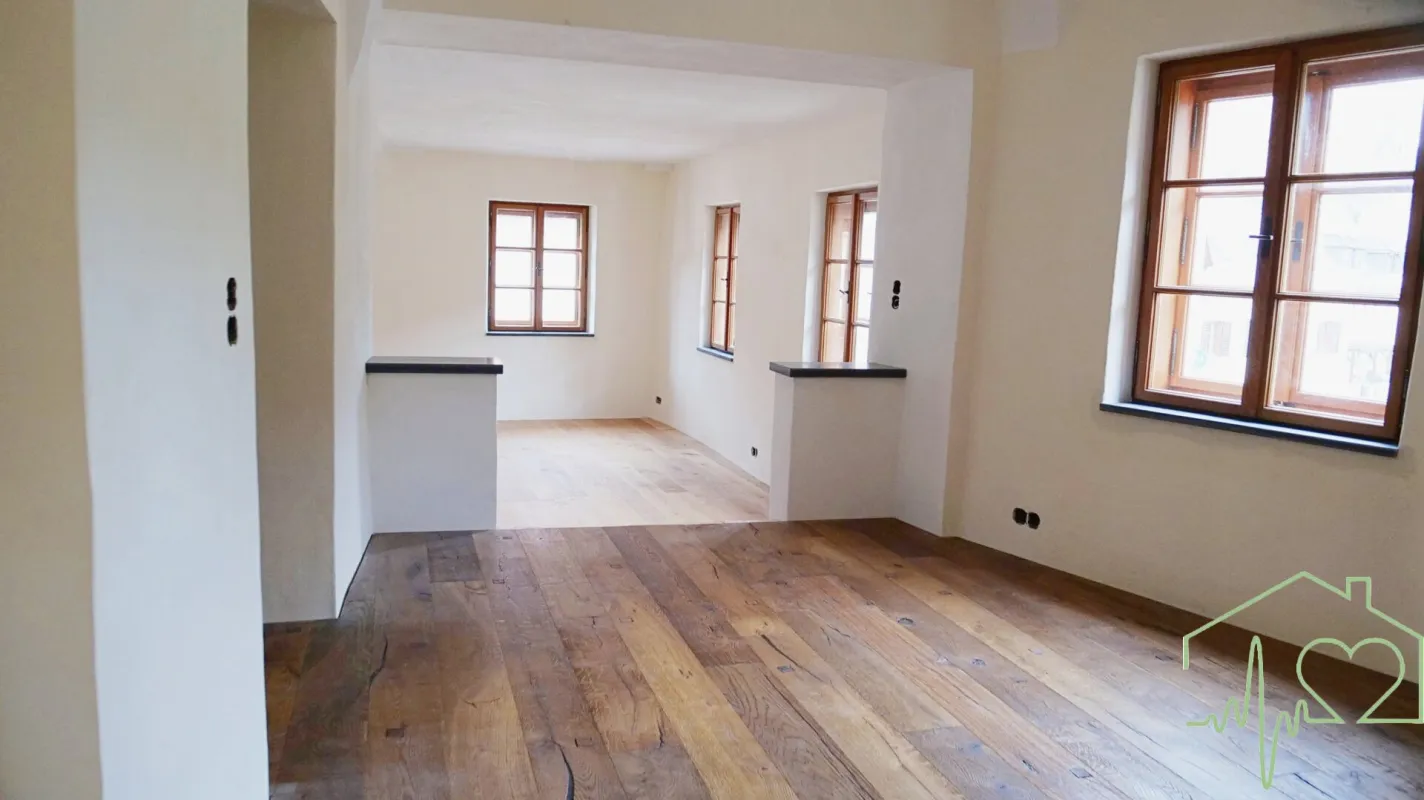 Großzügige, helle Familienwohnung mit Panoramablick! - Bild 1