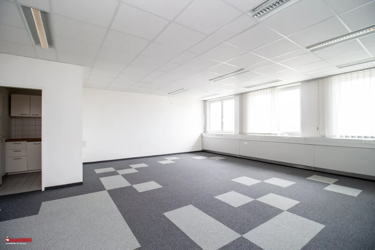 Helles 2-Raum-Büro – sofort verfügbar! - Bild 1