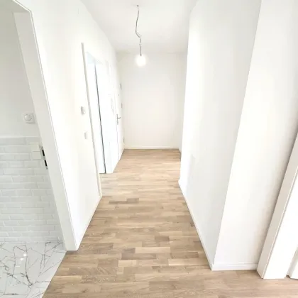 Das Zuhause, das die Stadt vergessen lässt! TOP saniert + Hofseitige Terrasse + Viel Grün + Viel Lebensqualität + Absolute Ruhelage + Ideale Raumaufteilung! Besser geht´s nicht! Nicht lange zögern... - Bild 2