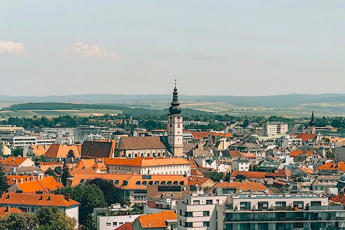 Ideal für Baufirmen: mit geringer Anzahlung sichern, errichten, wenn es mit der Auslastung passt. Baurecht - baugenehmigt, ca. 1.000m2 Wohnfläche, Anzahlung und Rest nach Vereinbarung ...wieder ein günstiges Bauträgerprojekt von allesgefunden.at - Bild 1