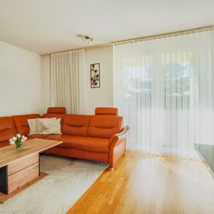 *Lichtdurchflutete Wohnung mit Wohlfühlcharakter* Stilvolles Wohnen mit Balkon und Top-Anbindung - Bild 2