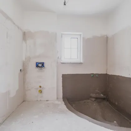 Vollsanierte 4-Zimmer-Wohnung mit Garten, Terrasse und Stellplätzen in Landersdorf - Bild 3