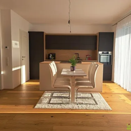 Ein Zuhause der besonderen Art – modern, exklusiv und außergewöhnlich! Dieser einmalige Wohntraum bietet ein komfortables Zuhause inkl. Gartenfeeling auf der großzügigen Dachterrasse mit Weitblick. - Bild 3