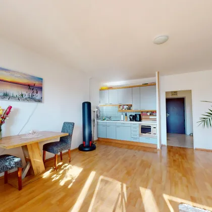Neuer Preis und PROVISIONSFREI - Sehr heimelige und großzügige Wohnung im Herzen von Biedermannsdorf - Bild 2