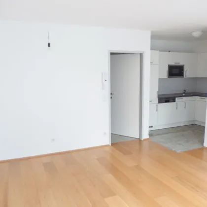Bürowidmung: Tolle 3-Raum-Maisonette mit Terrasse und Garten - Bild 3