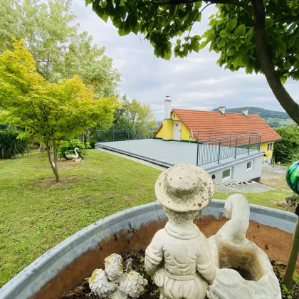 ***Kaufanbot erhalten***Patzen: Feriendomizil im Grünen – charmantes Weinstöckl mit Kellerbar und Garage - umgeben von Weinstöcken - Bild 3