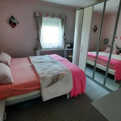 Traumhaftes Haus in Trausdorf-Feriensiedlung I: 3 Zimmer, überdachte Terrasse, Pool & Stellplätze für nur 239.000 €! - Bild 3